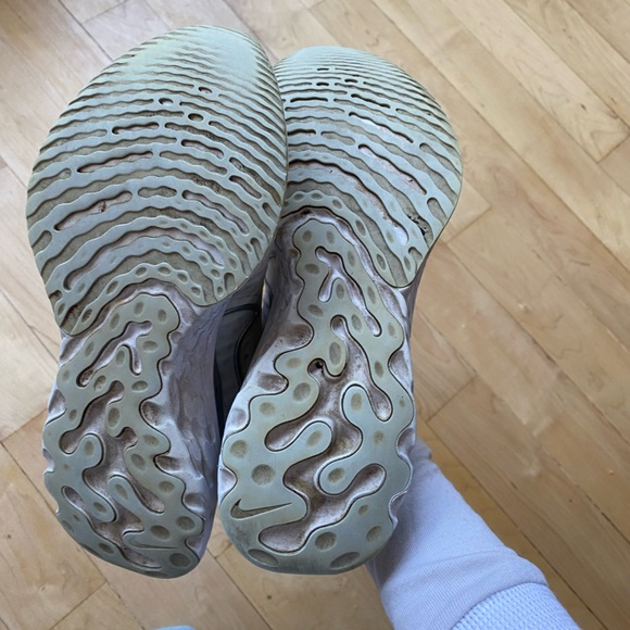 Nike React Flyknit 2 Sneakers - Picture 6 of 9